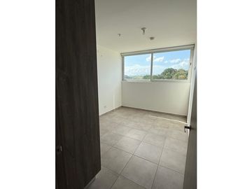 BRISAS DEL GOLF / PH HACIENDA GOLF / 87m / 2 HABITACIO / 2 PARKIN