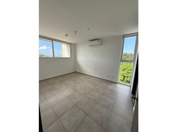 BRISAS DEL GOLF / PH HACIENDA GOLF / 87m / 2 HABITACIO / 2 PARKIN