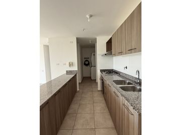 BRISAS DEL GOLF / PH HACIENDA GOLF / 87m / 2 HABITACIO / 2 PARKIN