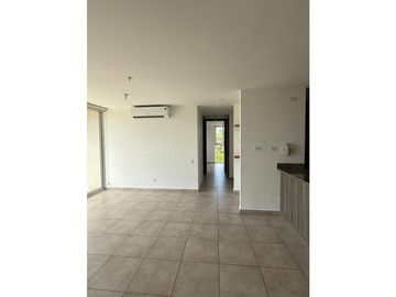 BRISAS DEL GOLF / PH HACIENDA GOLF / 87m / 2 HABITACIO / 2 PARKIN