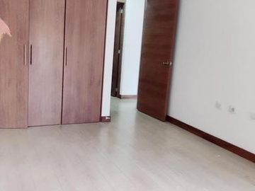 EN VENTA DEPARTAMENTO DE 4 DORMITORIOS SECTOR AV. PORTUGAL Y ELOY ALFARO