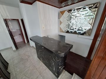 Venta de villa en sitio seguro en Alborada Sexta Etapa