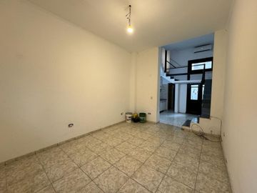 Venta Departamento tipo PH 4 amb. Patio Paternal