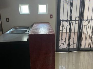 CASA EN VENTA CONDADO STA.LUCIA, GUADALUPE !!!!