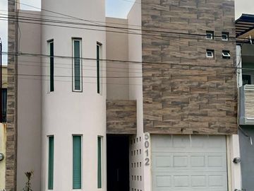 CASA EN VENTA CONDADO STA.LUCIA, GUADALUPE !!!!