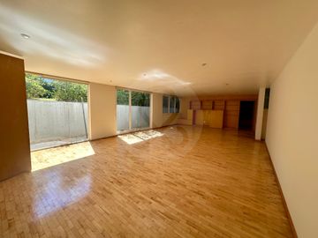 Casa en venta en Club de Golf los Encinos