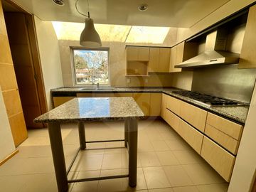 Casa en venta en Club de Golf los Encinos