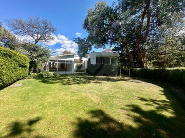 Casa en venta en Club de Golf los Encinos