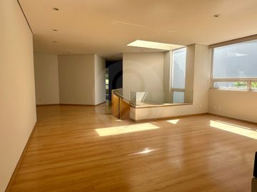 Casa en venta en Club de Golf los Encinos