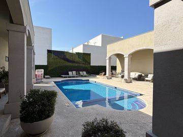 CASA EN VENTA EN SANTUARIO CUMBRES