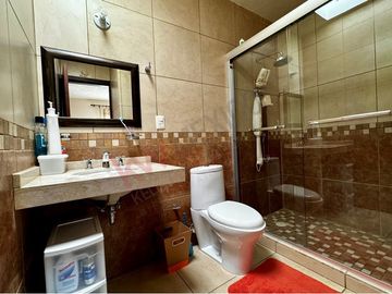 Casa en VENTA AMUEBLADA en RESIDENCIAL HERRADURA, San Cristobal de las casas.