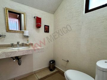Casa en VENTA AMUEBLADA en RESIDENCIAL HERRADURA, San Cristobal de las casas.