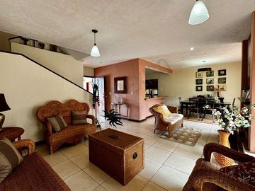 Casa en VENTA AMUEBLADA en RESIDENCIAL HERRADURA, San Cristobal de las casas.
