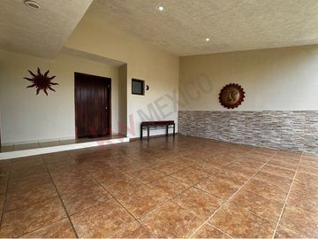 Casa en VENTA AMUEBLADA en RESIDENCIAL HERRADURA, San Cristobal de las casas.