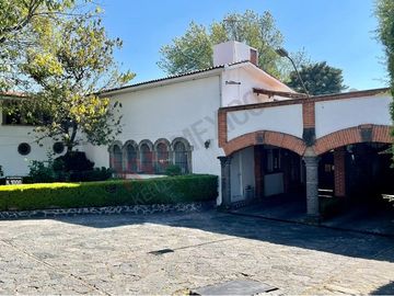 CASA EN VENTA EN LOMAS DE TARANGO, ALCALDÍA ALVARO OBREGÓN