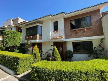 CASA EN VENTA EN LOMAS DE TARANGO, ALCALDÍA ALVARO OBREGÓN