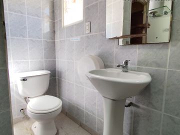 En venta casa de 3 dorm 2 baños