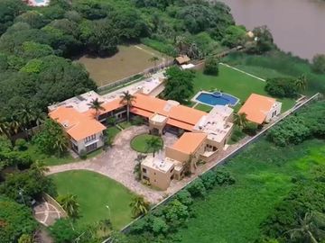 Casa en  VENTA A ORILLAS DEL RIO JAMAPA, EN PLAYA DE VACAS , VER