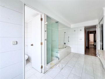 Departamento en Venta en Presidente Riesco - San Sebastián