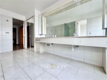 Departamento en Venta en Presidente Riesco - San Sebastián