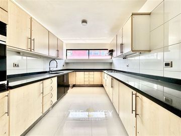 Departamento en Venta en Presidente Riesco - San Sebastián