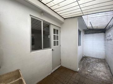CASA EN RENTA EN CEDROS 4000