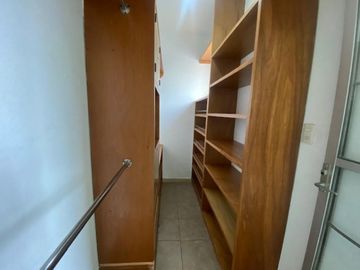 CASA EN RENTA EN CEDROS 4000