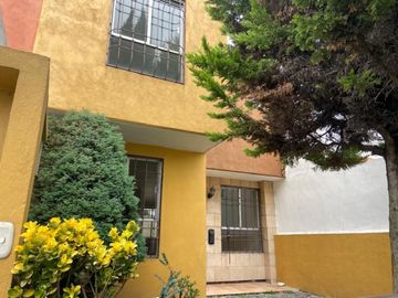 CASA EN RENTA EN CEDROS 4000