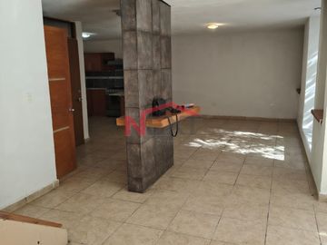 CASA EN VENTA EN RESIDENCIAL LOS PINOS