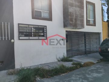 CASA EN VENTA EN RESIDENCIAL LOS PINOS