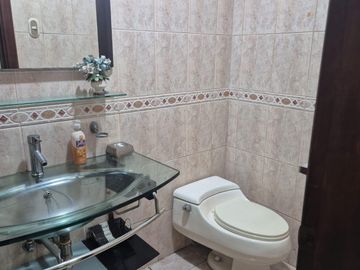 Casa en Venta, Urbanizacion Biblios, Samborondon JosGu