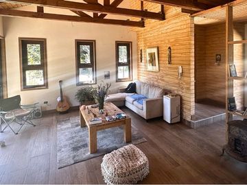 Gran Chalet con Terreno Agroresidencial