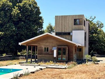 Gran Chalet con Terreno Agroresidencial