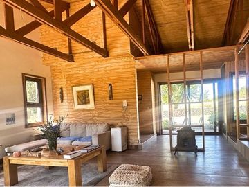 Gran Chalet con Terreno Agroresidencial