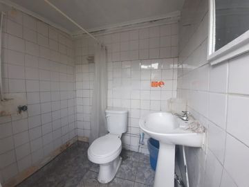 Grace Kelm VENDE, INVERSION! casa en excelente estado, 15d/3b/est. regularizada/Recoleta