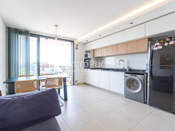 Venta departamento 2 ambientes con doble balcón en Morón.