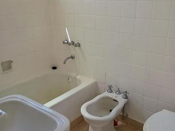 Venta Departamento 1 Ambiente con Balcón al Contrafrente en Recoleta