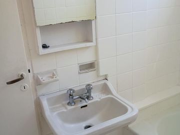 Venta Departamento 1 Ambiente con Balcón al Contrafrente en Recoleta