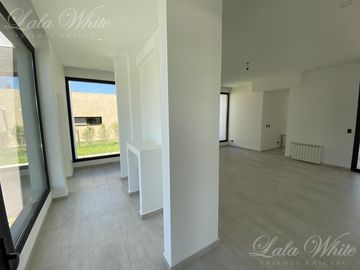 Casa en venta en Fincas del Alba Canning
