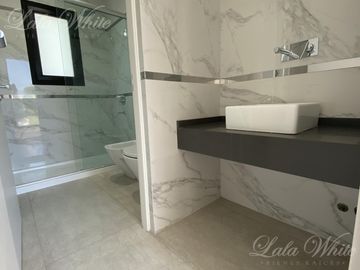 Casa en venta en Fincas del Alba Canning
