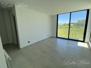 Casa en venta en Fincas del Alba Canning