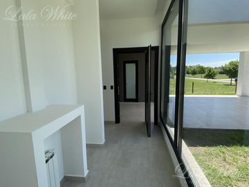 Casa en venta en Fincas del Alba Canning