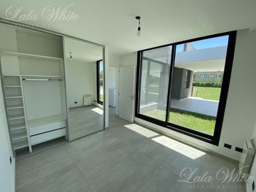 Casa en venta en Fincas del Alba Canning