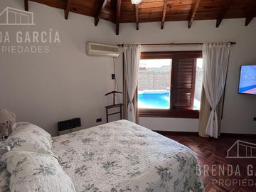 Casa Con Pileta En Dos Plantas En Venta  - Colón Entre Rios.