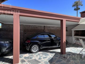 Casa Con Pileta En Dos Plantas En Venta  - Colón Entre Rios.