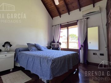 Casa Con Pileta En Dos Plantas En Venta  - Colón Entre Rios.
