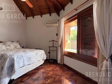 Casa Con Pileta En Dos Plantas En Venta  - Colón Entre Rios.