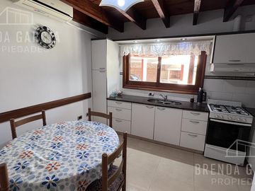 Casa Con Pileta En Dos Plantas En Venta  - Colón Entre Rios.