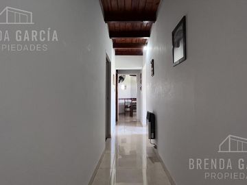 Casa Con Pileta En Dos Plantas En Venta  - Colón Entre Rios.