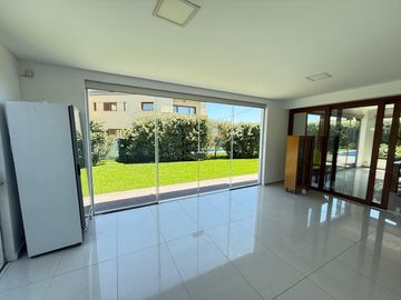 Casa en  venta en Barrio cerrado Hudson Park